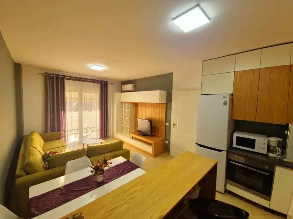 Apartment 2+1 for rent in Rruga 5 Maji, Tirana, 85 m²
