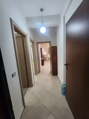 Apartament 1+1 me qera në Rruga Mujo Ulqinaku, Durrës, 60 m². Foto 7 nga 8