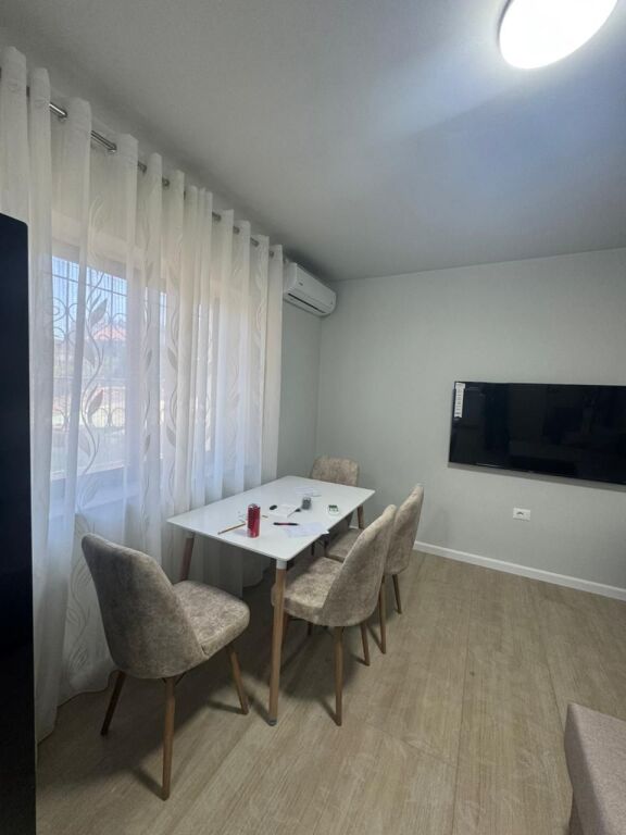 Apartment 1+1 for rent in Rruga e Elbasanit, Tirana, 60 m². Photo 2 of 3