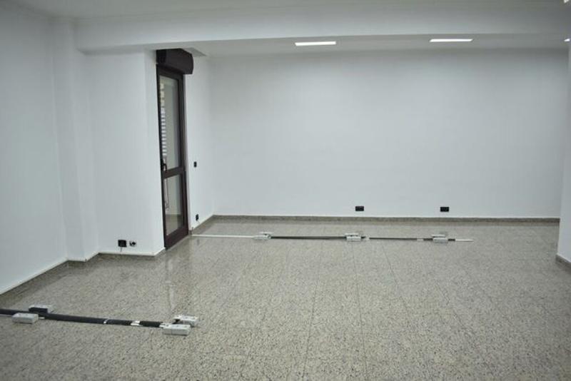 Zyrë me qera në Sheshi Skënderbej, Tiranë, 152 m²