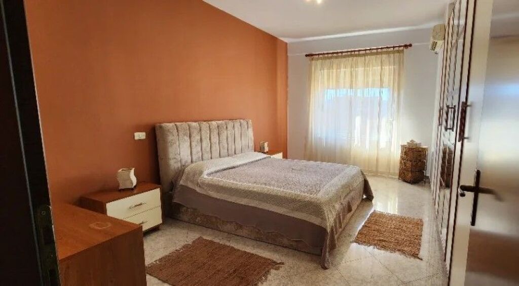 Appartamento 1+1 in affitto a Pazari i Ri, Tirana, 84 m². Foto 2 di 3