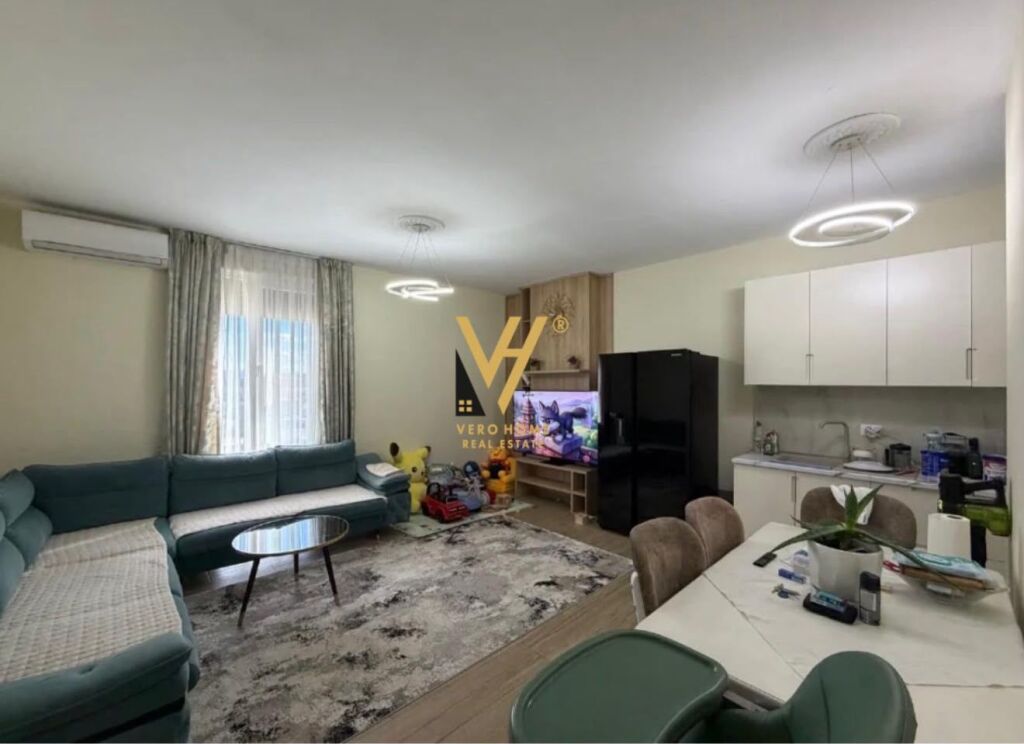Apartament 2+1 me qera në Rruga e Dibrës, Tiranë, 70 m². Foto 1 nga 3
