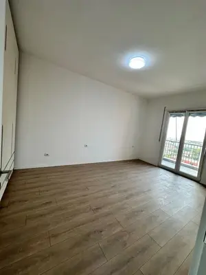 Apartament 2+1 me qera në Bashkia, Kamëz, 113 m². Foto 4 nga 9