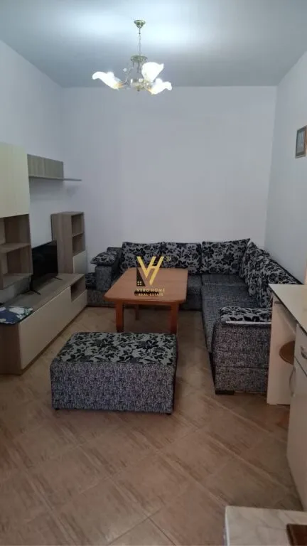 Shtëpi private 1+1 me qera në Rruga Hysni Gerbolli, Tiranë, 62 m². Foto 1 nga 4
