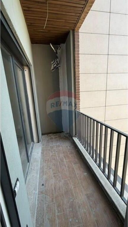 Appartamento in vendita a Parkim Residenca Henke, Tirana, 47 m². Foto 2 di 3