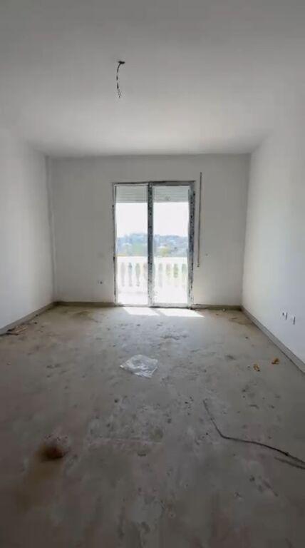 Apartament 2+1 në shitje në Kthesa e Kamzës, Tiranë, 117 m²
