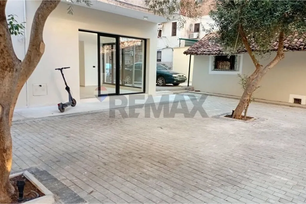 Dyqan në shitje në Rruga Thanas Ziko, Tiranë, 50 m². Foto 1 nga 7