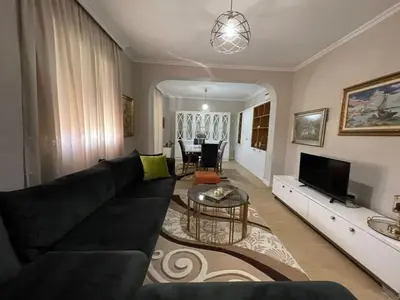 Apartament 2+1 me qera në Bulevardi Zogu I, Tiranë, 123 m². Foto 4 nga 11