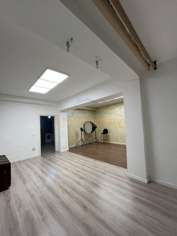 Locale commerciale in affitto a Rruga Dalip Peza, Durazzo, 60 m²