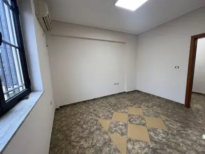 Ufficio in affitto a Pazari i Ri, Tirana, 125 m². Foto 2 di 6