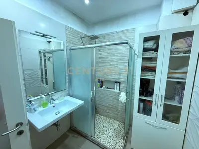 Apartament 2+1 në shitje në Globe, Tiranë, 81 m². Foto 5 nga 7