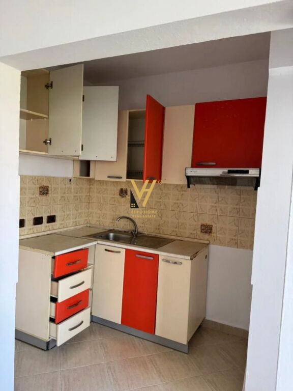 Appartamento 1+1 in affitto ad Ali Demi, Tirana, 63 m². Foto 2 di 3