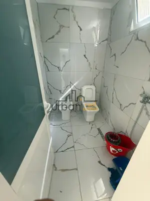 Negozio in affitto a Bulevardi Bajram Curri, Tirana, 37 m². Foto 3 di 4