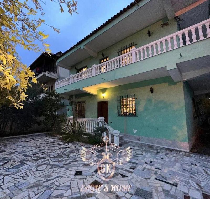Villa 3+1 for rent in Rruga Ura e Dajlanit, Durrës, 300 m²
