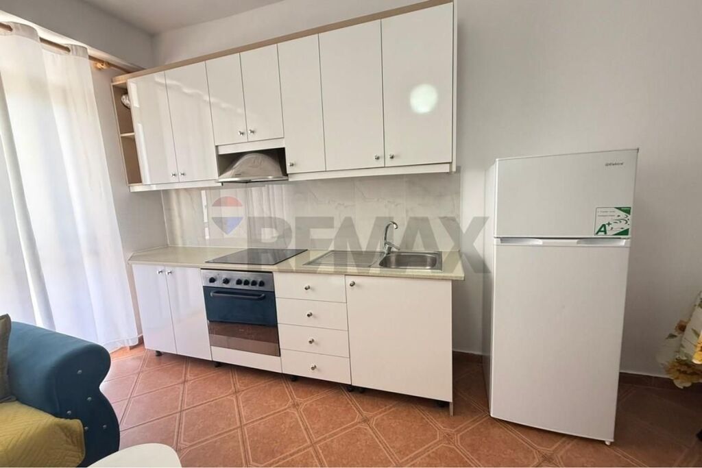 Appartamento in affitto ad Astir, Tirana, 70 m². Foto 3 di 3
