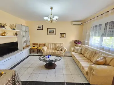 Apartament 2+1 në shitje në Rruga Hysen Kertusha, Durrës, 82 m². Foto 9 nga 12