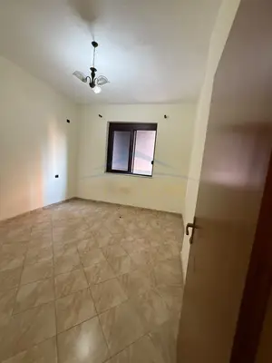 Zyrë me qera në kompleksi Panorama, Tiranë, 94 m². Foto 5 nga 6