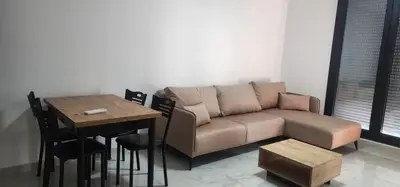 Apartament 1+1 me qera në Spitali QSUT, Tiranë, 75 m². Foto 5 nga 6