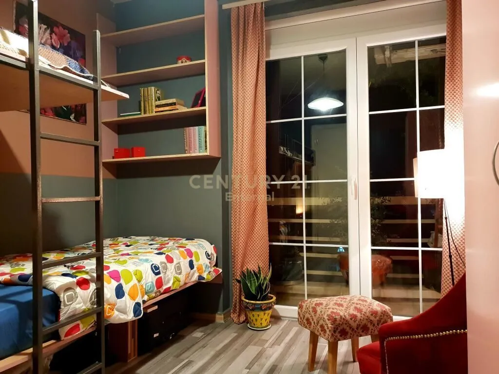 Appartamento 2+1 in affitto a Tirana, 90 m². Foto 1 di 5