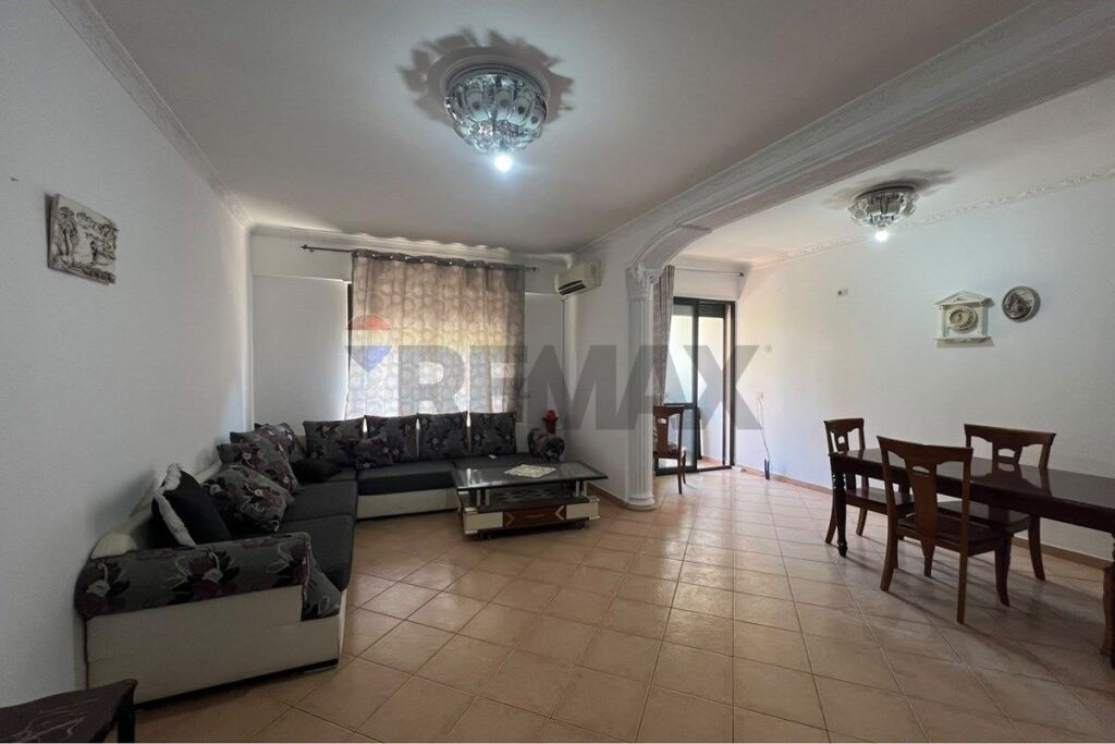 Apartment for rent in Rruga e Kavajës, Tirana, 80 m²
