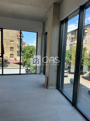 Ufficio in affitto a Rruga e Barrikadave, Tirana, 365 m². Foto 4 di 11