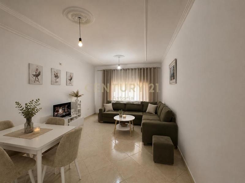 Appartamento 2+1 in vendita a Tring Pallatet Çabej Shop, Tirana, 110 m²