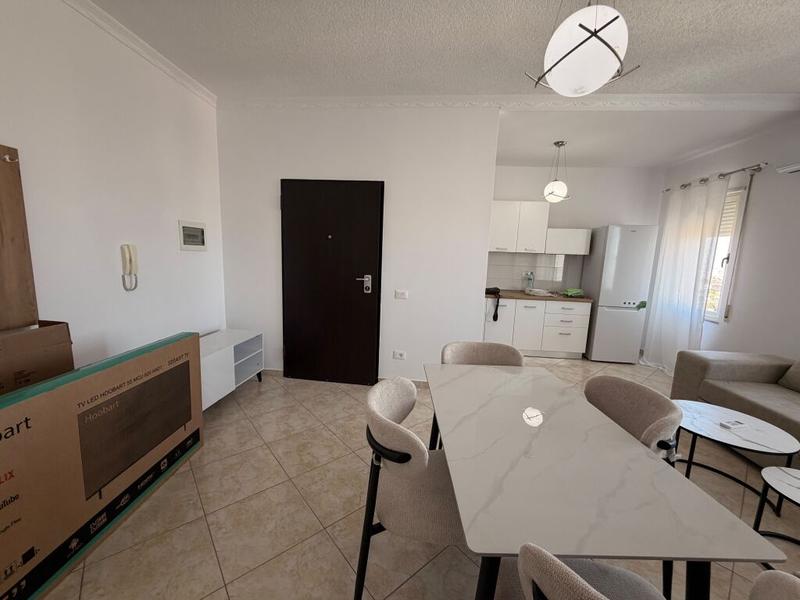Apartament 1+1 në shitje në Rruga Rrota e Kuqe, Durrës, 65 m². Foto 3 nga 7