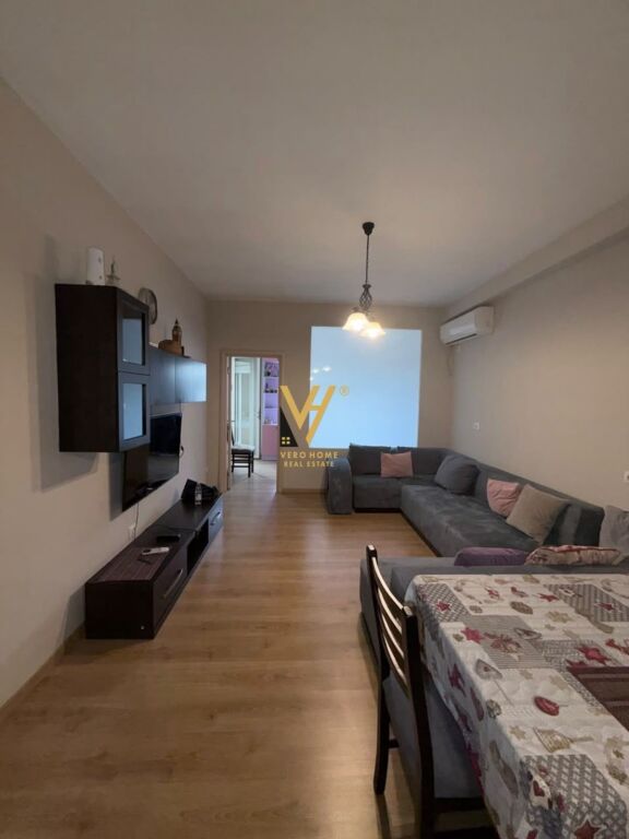 Apartament 2+1 me qera në Bulevardi i Ri, Tiranë, 90 m². Foto 1 nga 3