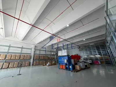 Magazinë me qera në Autostrada Tirane - Durres, Tiranë, 897 m². Foto 8 nga 12