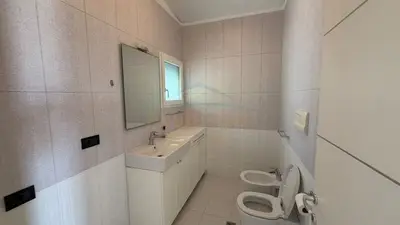 Villa 4+1 for rent in Long Hill Residence, Tirana, 475 m². Photo 4 of 4