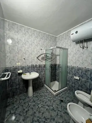 Apartament 3+1 me qera në Tregu i Vogel Industrial, Durrës, 150 m². Foto 8 nga 8