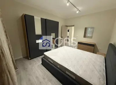 Apartament 2+1 me qera në Blloku, Tiranë, 80 m². Foto 4 nga 5