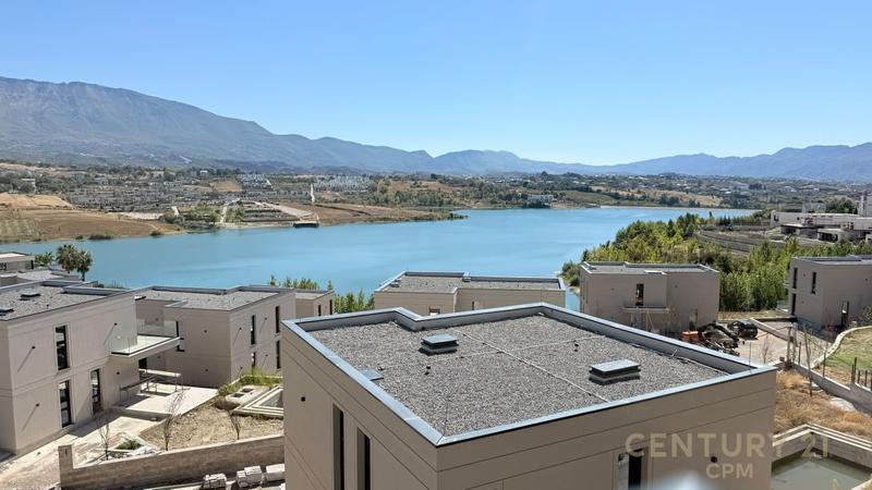 Villa in vendita a Collak, Tirana, 377 m²