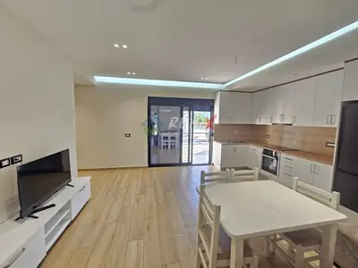 Appartamento 1+1 in affitto a Rruga Vellazerimi, Durazzo, 60 m². Foto 3 di 12