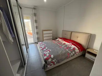 Apartament 2+1 me qera në Sheshi Pranvera, Durrës, 85 m². Foto 4 nga 7