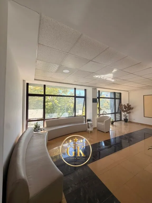 Commercial space for rent in Rruga Mozaikeve, Durrës, 60 m². Photo 1 of 8