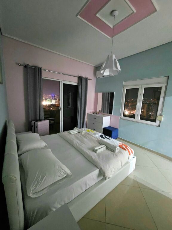 Apartment 1+1 for rent in Myslym Shyri, Tirana, 70 m². Photo 2 of 3