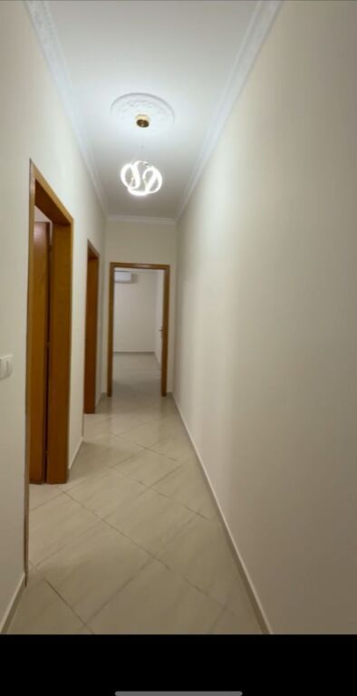 Appartamento 3+1 in affitto a Rruga e Dibrës, Tirana, 110 m². Foto 3 di 3