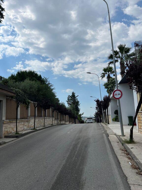 Villa for sale in Rruga Dalip Topi, Tirana, 577 m²