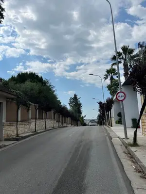 Vilë në shitje në Rruga Dalip Topi, Tiranë, 577 m². Foto 1 nga 6