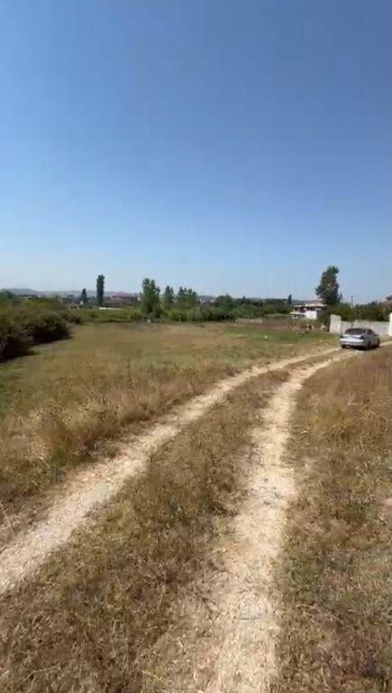 Tokë në shitje në Tapize, Tiranë, 2 350 m². Foto 2 nga 4