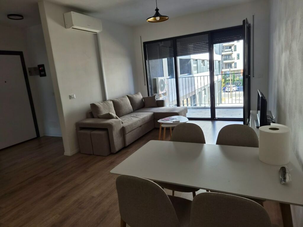 Appartamento 1+1 in affitto a Don Bosko, Tirana, 65 m². Foto 1 di 3