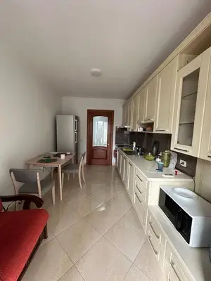Apartament 2+1 në shitje në Kompleksi Kontakt - Elegant Apartment, Tiranë, 120 m². Foto 3 nga 7