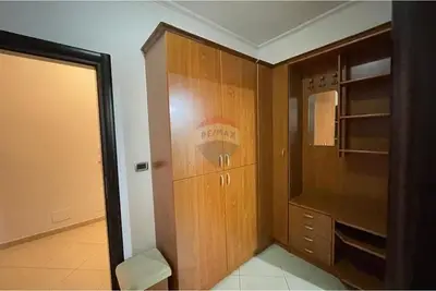 Apartment 4+1 for rent in Qendër, Vlorë, 120 m². Photo 12 of 12