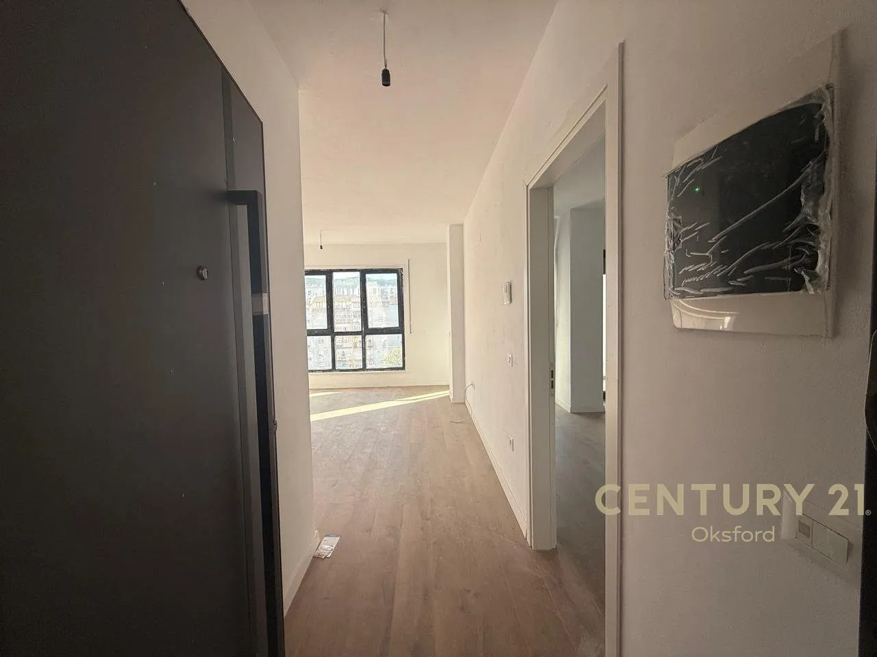 Zyrë me qera në Rruga Medar Shtylla, Tiranë, 60 m². Foto 1 nga 6