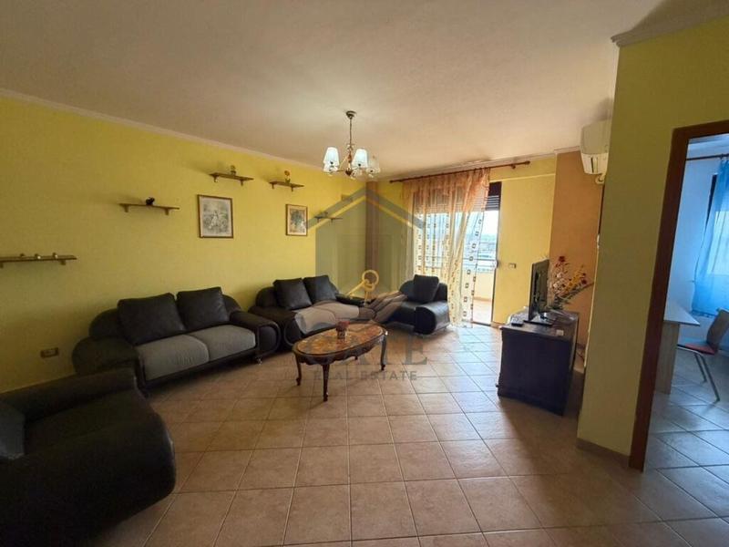 Appartamento 3+1 in affitto a Porti i Durrësit, Durazzo, 120 m²