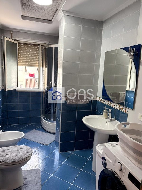Apartament 1+1 me qera në Komuna e Parisit, Tiranë, 74 m². Foto 4 nga 4
