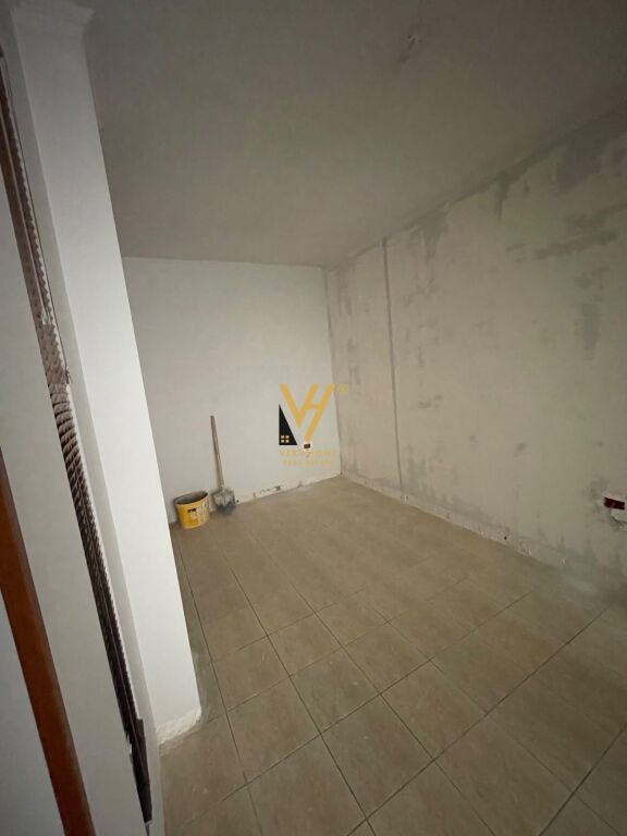 Zyrë me qera në Blloku, Tiranë, 122 m². Foto 3 nga 3