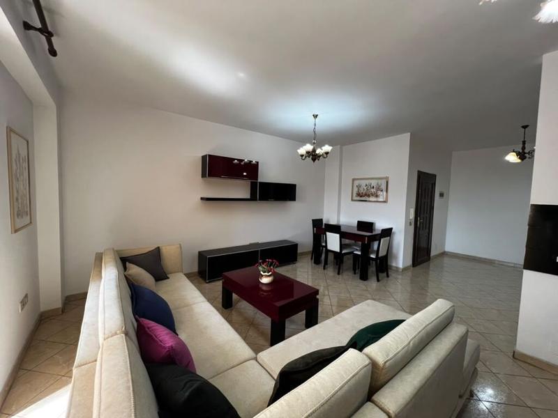 Appartamento 2+1 in vendita ad Ansig Dega Nisheraku, Tirana, 107 m²