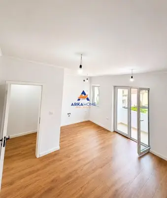Apartament 1+1 në shitje në Pazari i Ri, Tiranë, 67 m². Foto 1 nga 4